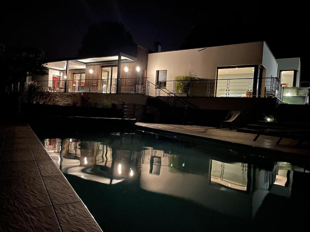 Grande Villa De Luxe Périgueux Esterno foto